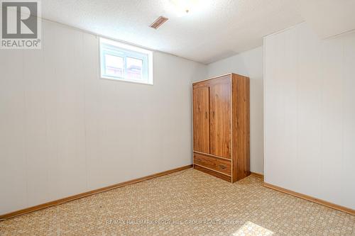 31 Mitchell Avenue, New Tecumseth, ON - Indoor Photo Showing Other Room