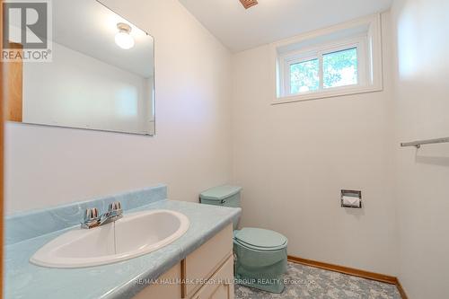 31 Mitchell Avenue, New Tecumseth, ON - Indoor Photo Showing Bathroom