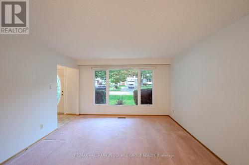 31 Mitchell Avenue, New Tecumseth, ON - Indoor Photo Showing Other Room