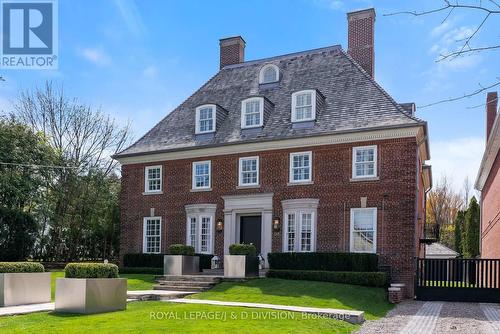 148 Forest Hill Road, Toronto, ON - Outdoor With Facade