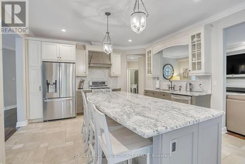 97 Jewel House Lane, Barrie, ON - Indoor Photo Showing Kitchen With Upgraded Kitchen