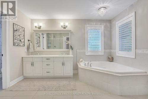 97 Jewel House Lane, Barrie, ON - Indoor Photo Showing Bathroom