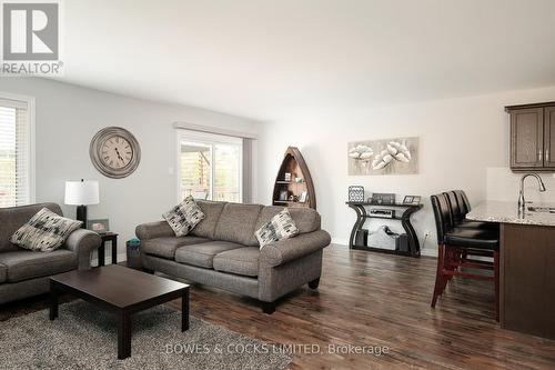 307 Louden Terrace, Peterborough (Monaghan), ON - Indoor Photo Showing Living Room