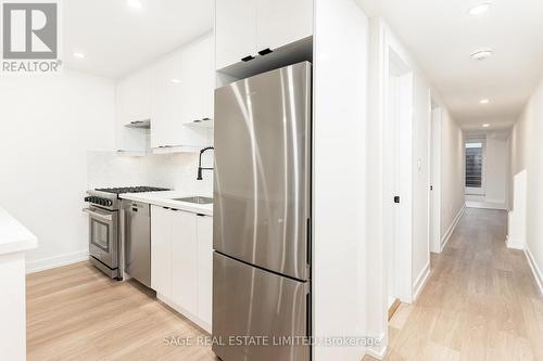 Lower - 443 Manning Avenue, Toronto, ON - Indoor Photo Showing Kitchen With Upgraded Kitchen