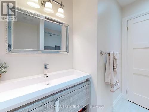 34A Maybourne Avenue, Toronto, ON - Indoor Photo Showing Bathroom