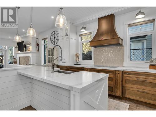 2191 Lavetta Drive, Kelowna, BC - Indoor Photo Showing Kitchen With Upgraded Kitchen