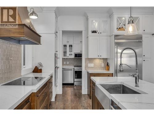 2191 Lavetta Drive, Kelowna, BC - Indoor Photo Showing Kitchen With Upgraded Kitchen