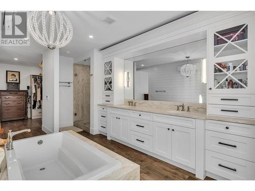 2191 Lavetta Drive, Kelowna, BC - Indoor Photo Showing Bathroom