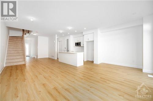 144 Succession Crescent, Stittsville, ON - Indoor Photo Showing Kitchen