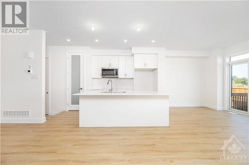 144 Succession Crescent, Stittsville, ON - Indoor Photo Showing Kitchen