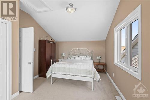 916 Eastboro Avenue, Ottawa, ON - Indoor Photo Showing Bedroom