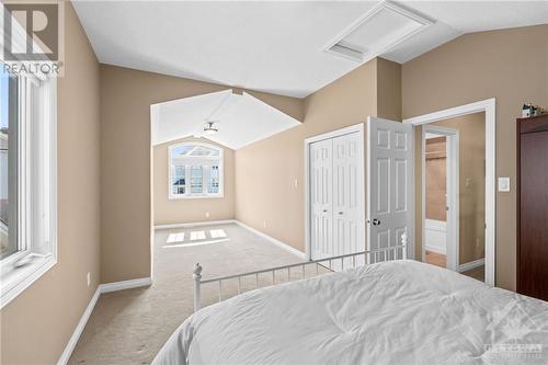 916 Eastboro Avenue, Ottawa, ON - Indoor Photo Showing Bedroom