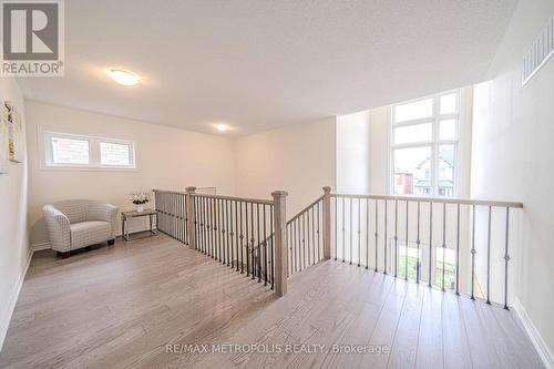 11 Upbound Court, East Gwillimbury, ON - Indoor Photo Showing Other Room