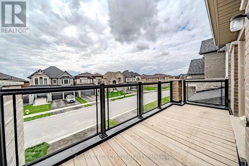 11 Upbound Court, East Gwillimbury, ON - Outdoor With Balcony