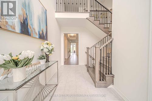 11 Upbound Court, East Gwillimbury, ON - Indoor Photo Showing Other Room