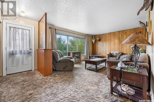 878 Edgar Street, Regina, SK - Indoor