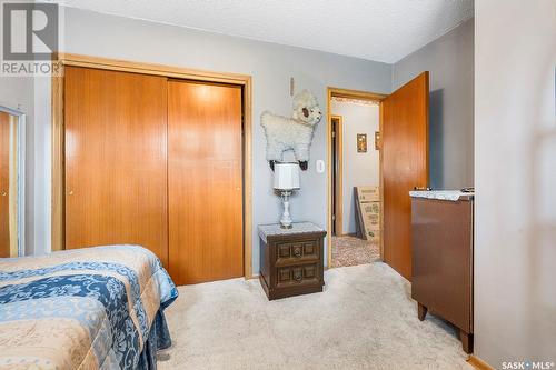 878 Edgar Street, Regina, SK - Indoor Photo Showing Bedroom