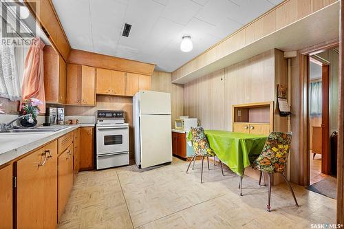 878 Edgar Street, Regina, SK - Indoor Photo Showing Kitchen