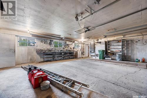 878 Edgar Street, Regina, SK - Indoor Photo Showing Garage