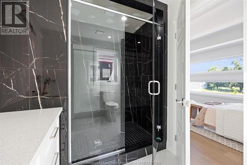 116 Bear Street, Essex, ON - Indoor Photo Showing Bathroom