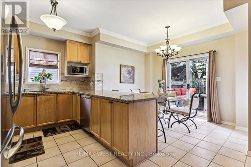 146 Whitby Shores Greenway, Whitby, ON - Indoor Photo Showing Kitchen