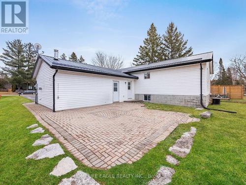 2200 Richard Street, Innisfil, ON - Outdoor With Exterior