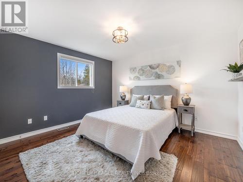 2200 Richard Street, Innisfil, ON - Indoor Photo Showing Bedroom