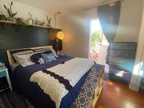 651 Shakespeare Street, Warfield, BC - Indoor Photo Showing Bedroom