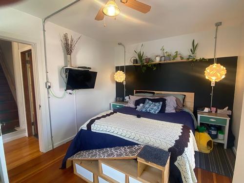 651 Shakespeare Street, Warfield, BC - Indoor Photo Showing Bedroom