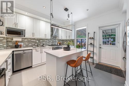 21 Burnfield Avenue, Toronto, ON - Indoor Photo Showing Kitchen With Upgraded Kitchen