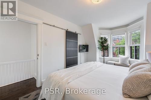 21 Burnfield Avenue, Toronto, ON - Indoor Photo Showing Bedroom