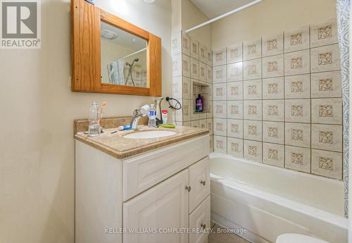 47 North Street, St. Catharines, ON - Indoor Photo Showing Bathroom