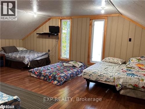 Part 41 Island Lake Road, Kearney, ON - Indoor Photo Showing Bedroom