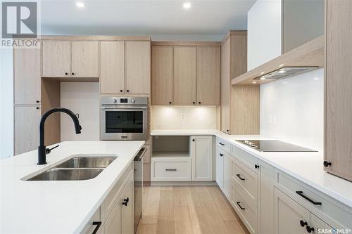 1308 14Th Street E, Saskatoon, SK - Indoor Photo Showing Kitchen With Double Sink With Upgraded Kitchen