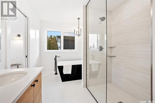 1308 14Th Street E, Saskatoon, SK - Indoor Photo Showing Bathroom