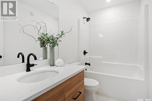 1308 14Th Street E, Saskatoon, SK - Indoor Photo Showing Bathroom