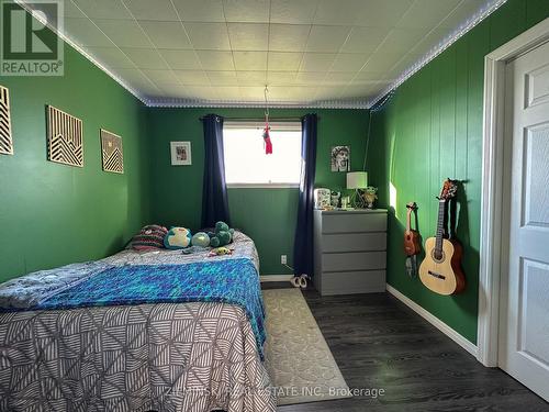 367 D'Iberville Avenue, Iroquois Falls, ON - Indoor Photo Showing Bedroom