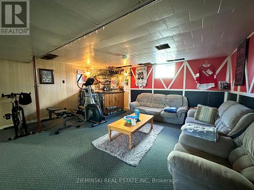 367 D'Iberville Avenue, Iroquois Falls, ON - Indoor Photo Showing Gym Room