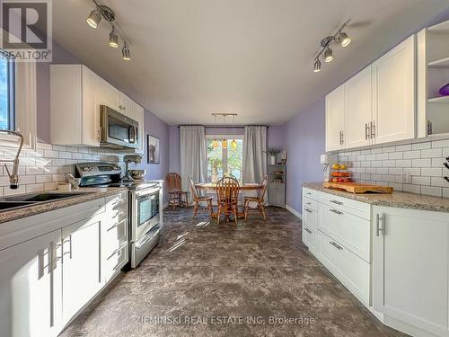 367 D'Iberville Avenue, Iroquois Falls, ON - Indoor Photo Showing Kitchen