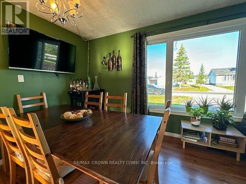 39 Houle Street, Hearst, ON - Indoor Photo Showing Dining Room