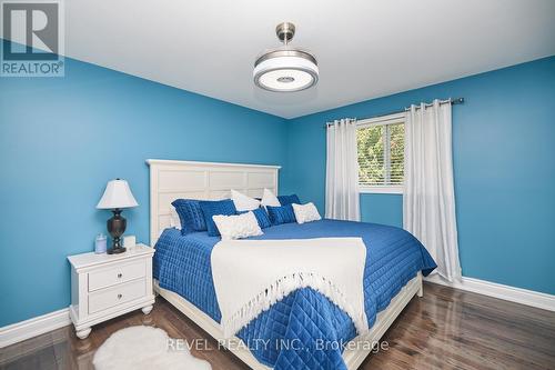 8159 Barrett Crescent, Niagara Falls, ON - Indoor Photo Showing Bedroom