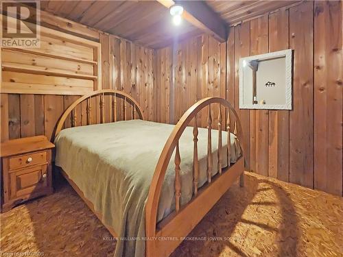 17 Thomas St, South Bruce Peninsula, ON - Indoor Photo Showing Bedroom