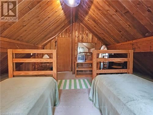 17 Thomas St, South Bruce Peninsula, ON - Indoor Photo Showing Bedroom