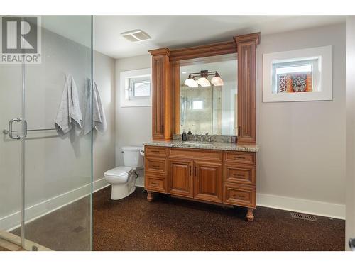 3908 Bluebird Road, Kelowna, BC - Indoor Photo Showing Bathroom