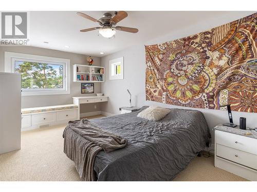 3908 Bluebird Road, Kelowna, BC - Indoor Photo Showing Bedroom