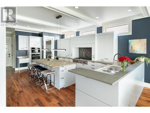 3908 Bluebird Road, Kelowna, BC - Indoor Photo Showing Kitchen With Double Sink With Upgraded Kitchen