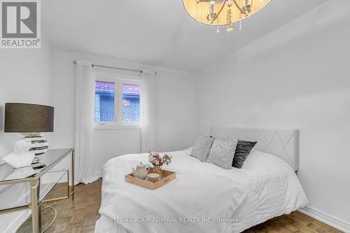 133 Arten Avenue, Richmond Hill, ON - Indoor Photo Showing Bedroom