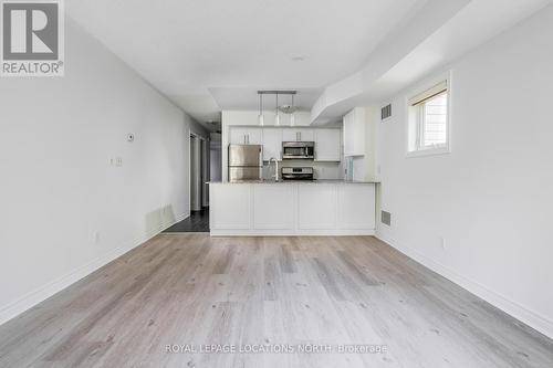 101 - 8 Brandy Lane Drive, Collingwood, ON - Indoor Photo Showing Kitchen