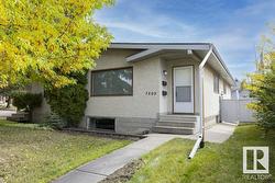 7505 36B AV NW  Edmonton, AB T6K 0L4