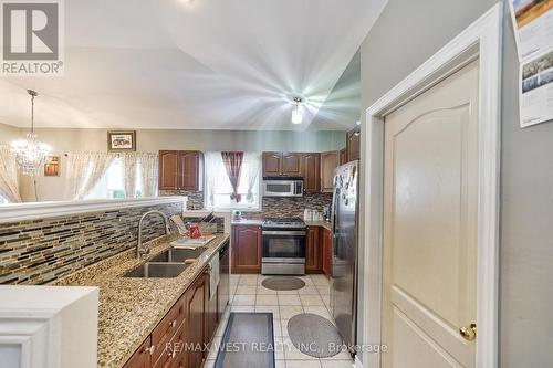 599 Fox Hollow Court, Woodstock, ON - Indoor Photo Showing Kitchen With Double Sink With Upgraded Kitchen